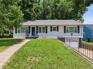 10516 E 35th St S, Independence, MO 64052