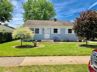 1032 Meadow Ln, Troy, OH 45373