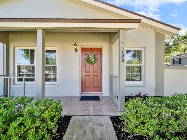 11799 Raintree Dr, Temple Terrace, FL 33617