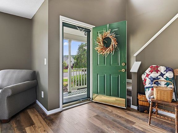 5th image of 3345 Redbud Ln