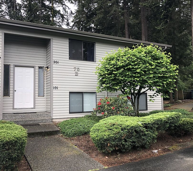 1st image of 75 NW Columbia Dr APT B201