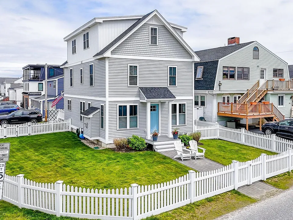 352 Portsmouth Ave