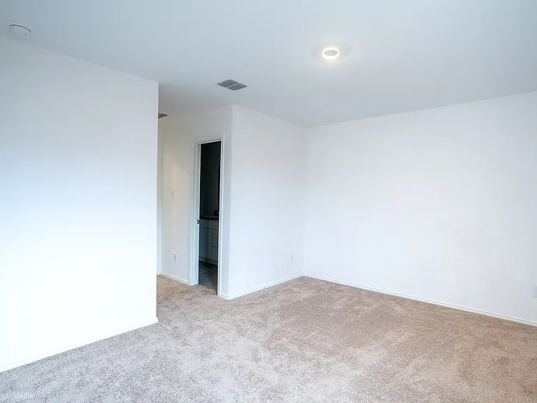 6638 Loy Dr — Photo 17