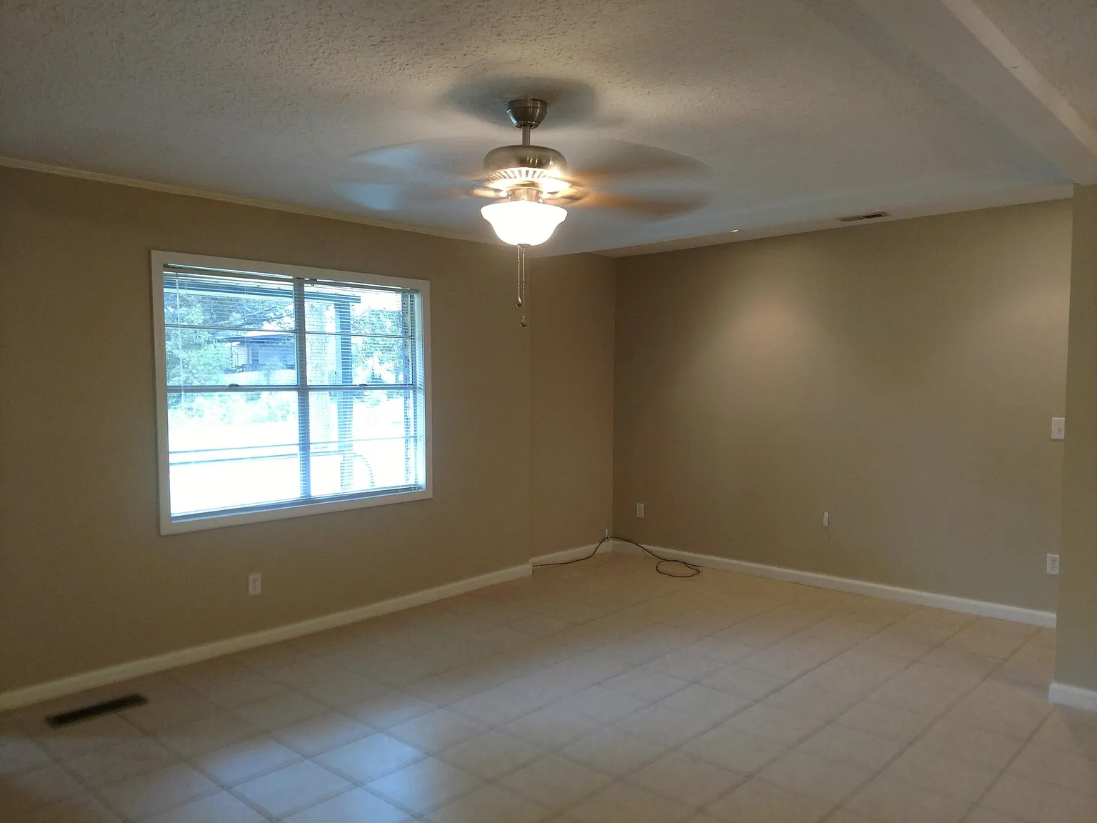 4 bed, 1625 sqft, $1,475 — Photo 2