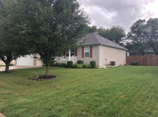 1722 Hunters Ridge Dr, Troy, OH 45373