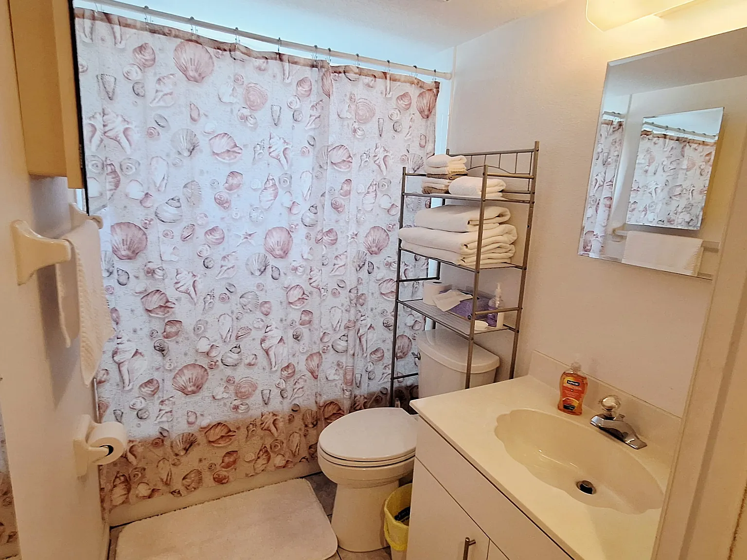 2 bed, 848 sqft, $800 — Photo 2