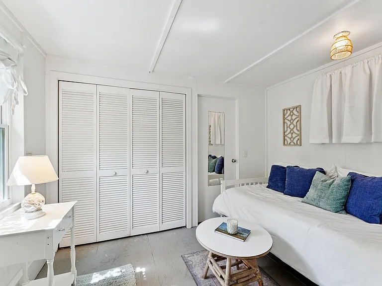36 Lamb Ave — Photo 13