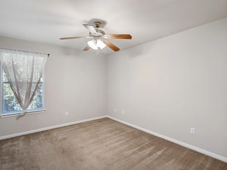 2108 Narrow Glen Pkwy — Photo 14