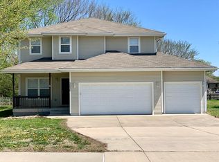 3230 SW Urish Rd, Topeka, KS 66614