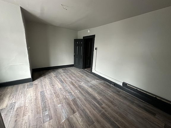 4th image of 25 S Ann St #11337329