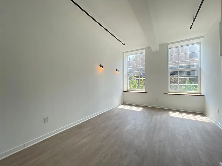 Kent Mills — Photo 6