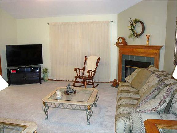 5th image of 1477 Janetta Ct
