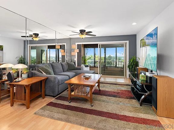 5th image of 2530 Clairemont Dr Unit 311
