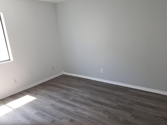 4th image of 27979 Sarabande Ln