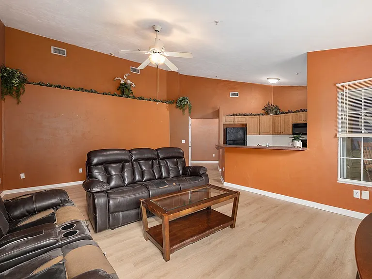 4215 SW 31st Dr #204 — Photo 5