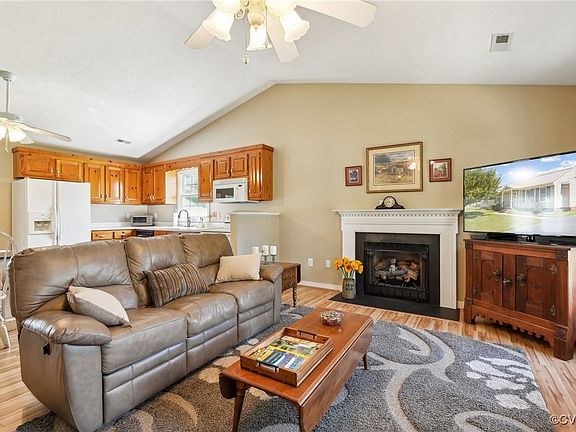 4th image of 8208 Halycon Ln