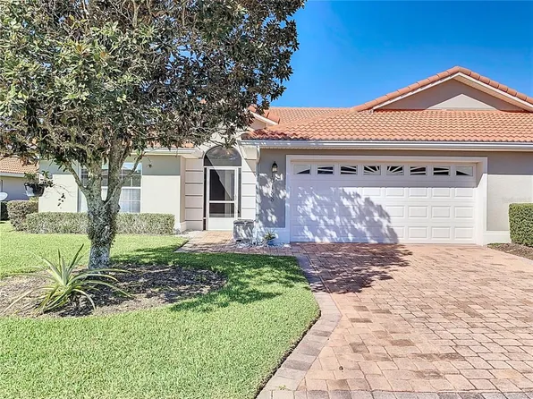 10188 Mainsail Dr, Oxford, FL 34484