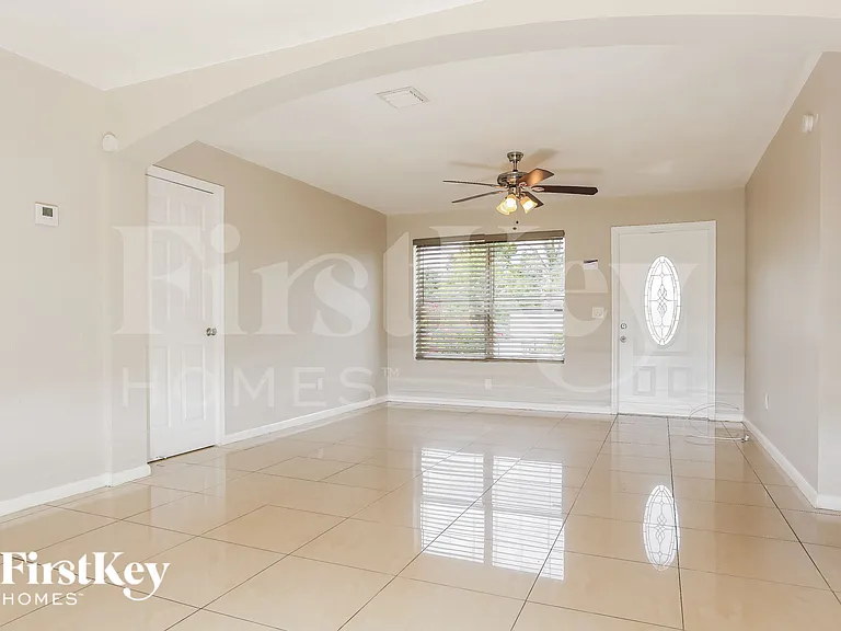 1411 NW 3rd St — Photo 6