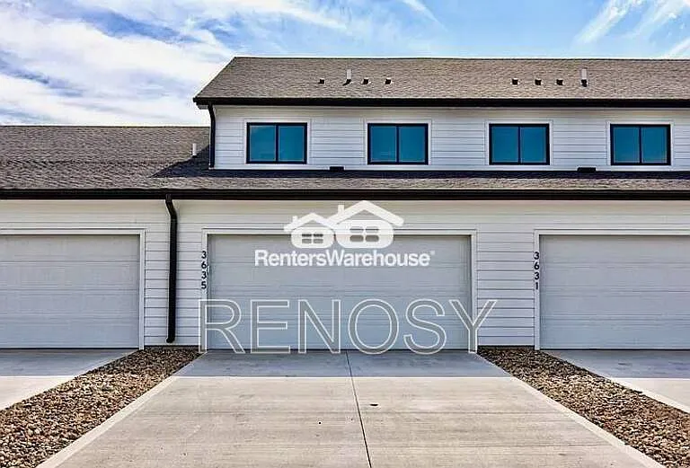 3622 NE Kara Ln — Photo 1