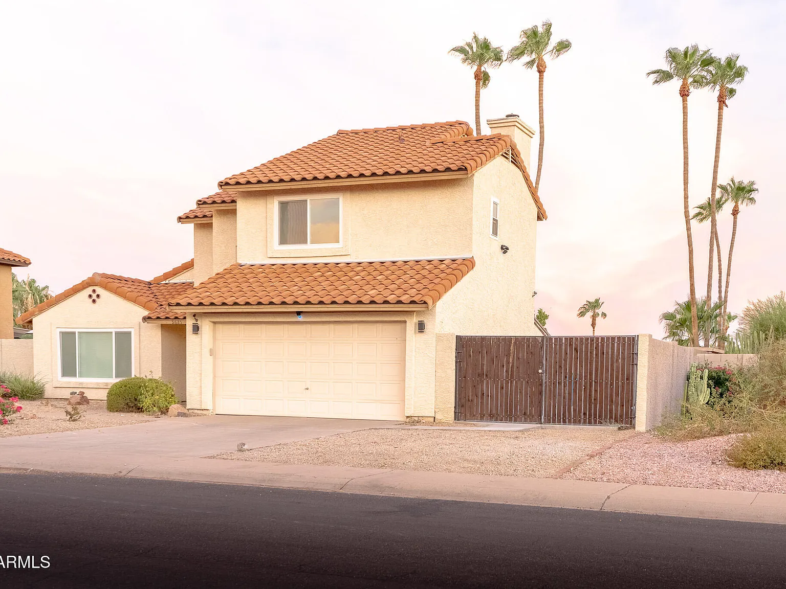 3 bed, 2.5 bath, 2037 sqft, $3,775 — Photo 3