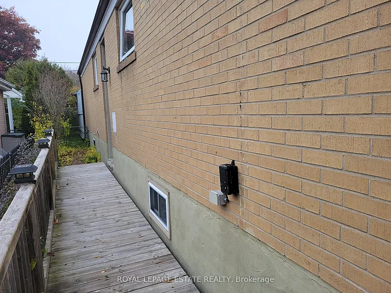 256 Sylvan Ave #LOWER — Photo 3