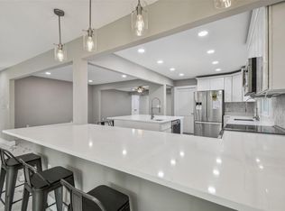 2042 Craft Ln, Sarasota, FL 34239