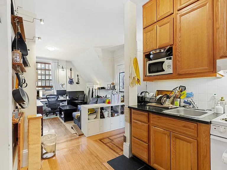 527 W 110th St #91 — Photo 3