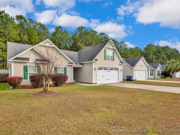 5625 Seafield Ln, Hope Mills, NC 28348