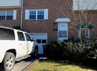 965 Academy Heights Dr, Greensburg, PA 15601