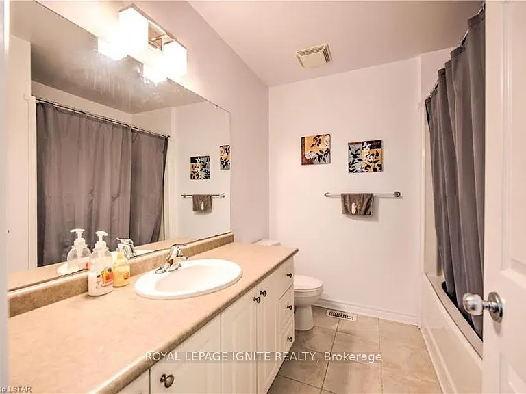 3320 Meadowgate Blvd #240 — Photo 27