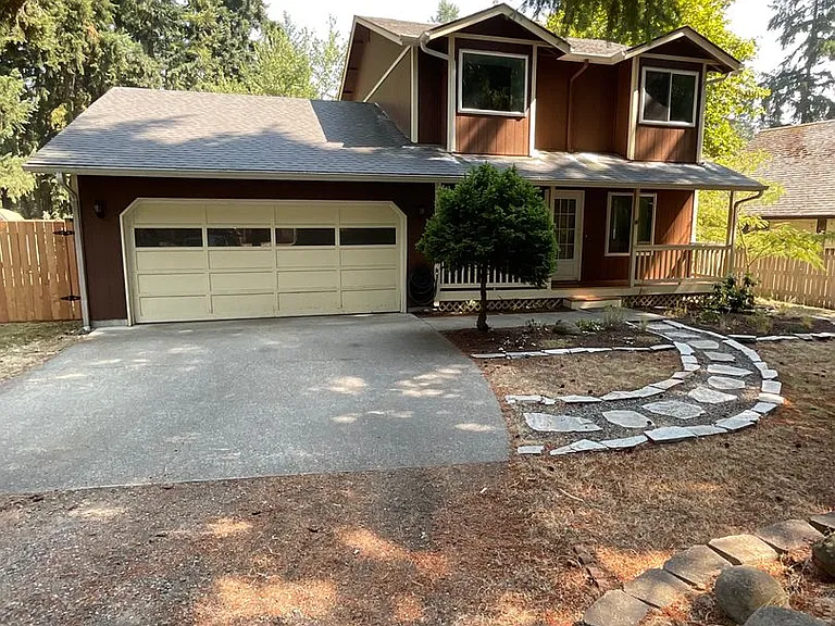 18026 E Clear Lake Blvd SE — Photo 26