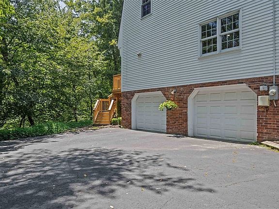 5th image of 4101 Northampton Dr