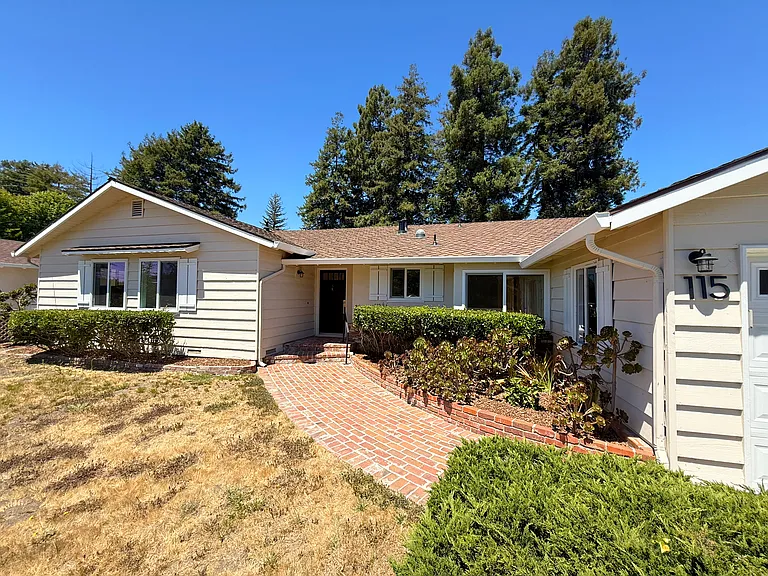 115 Crestview Ter — Photo 2