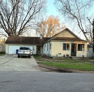 510 W Hosmer St, Saint Charles, MI, 48655