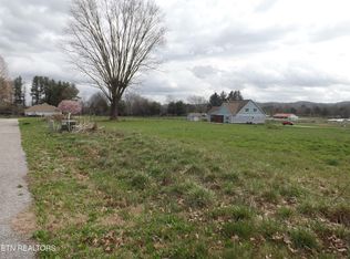 132 Auggie Belle Ln, Speedwell, TN 37870