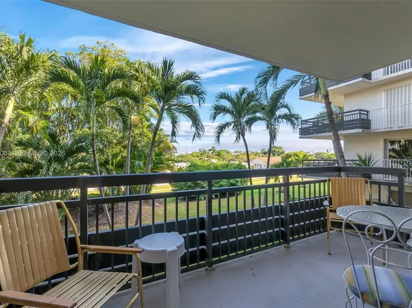 555 NW 4th Ave #2200, Boca Raton, FL 33432