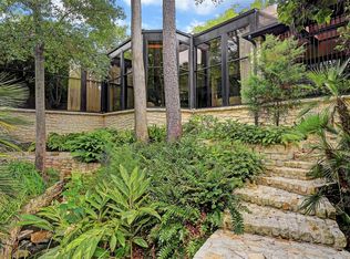 327 Tynebridge Ln, Houston, TX 77024