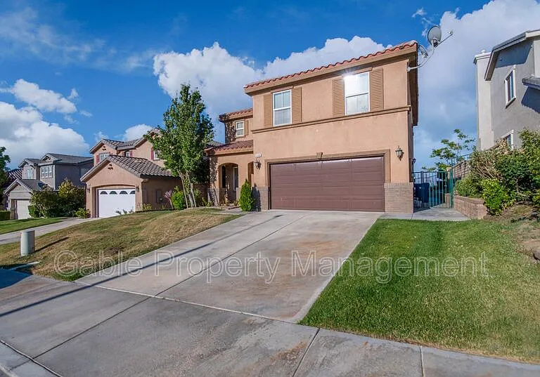 37400 Queen Anne Pl — Photo 2