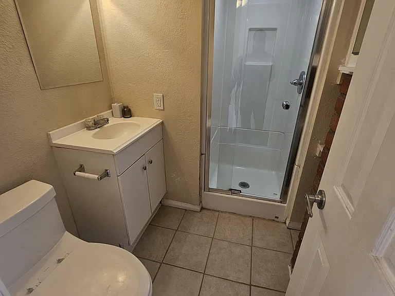 1848 Santa Fe Ave — Photo 6