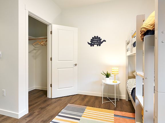 3rd image of 30905 SE Eagle Creek Rd #302