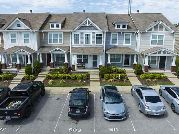 3rd image of 609 Bradburn Village Cir