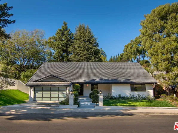 16167 Meadowcrest Rd, Sherman Oaks, CA 91403