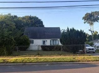 114 Suffolk Ave, Brentwood, NY 11717