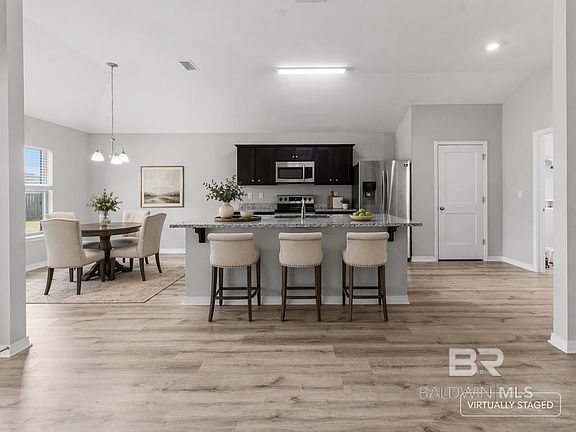4th image of 18755 Wilters St