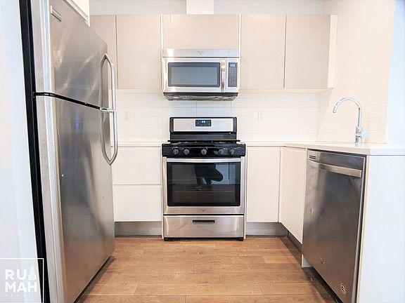 4th image of 812 Myrtle Ave #2G