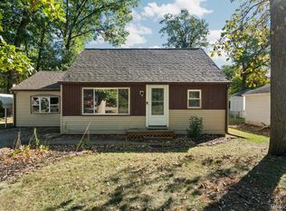 917 Lowell Ave, Jackson, MI 49202