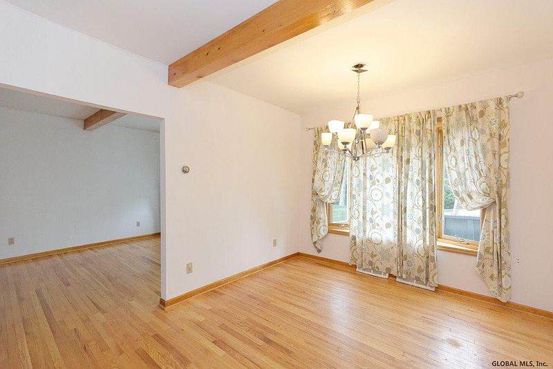 5th image of 114 SPRING Avenue