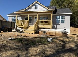 1061 Dawnville Rd NE, Dalton, GA 30721