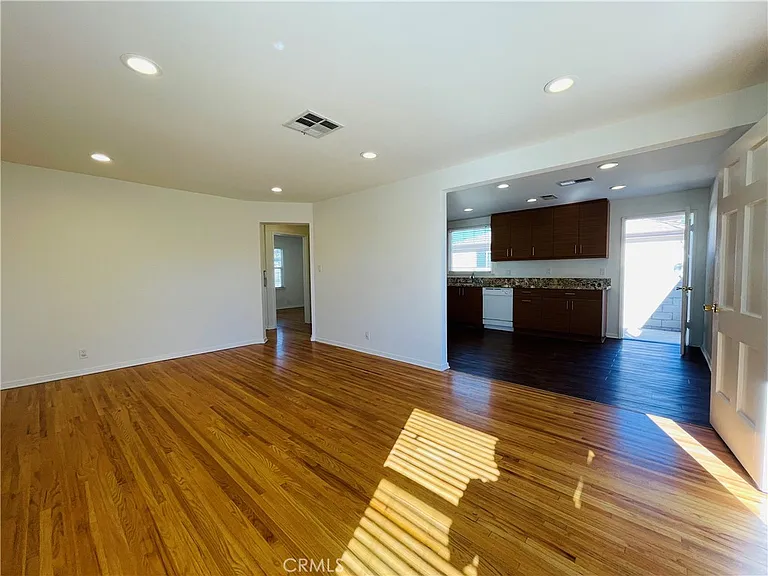 8465 Quartz Ave — Photo 6