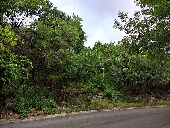 3rd image of 6100 Bon Terra Dr
